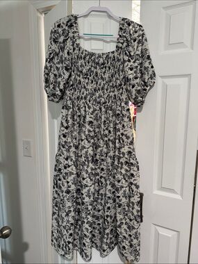 ODDY Black & White Floral Smocked Midi Dress